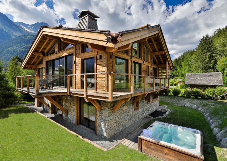 Image of Chalet Black Stone