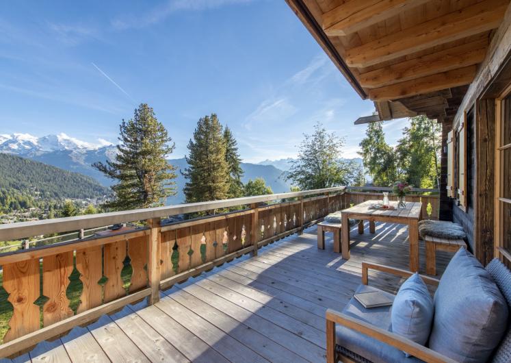 Image of Chalet Tire Bouchon