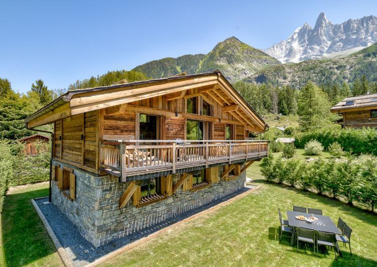 Image of Chalet Black Wood