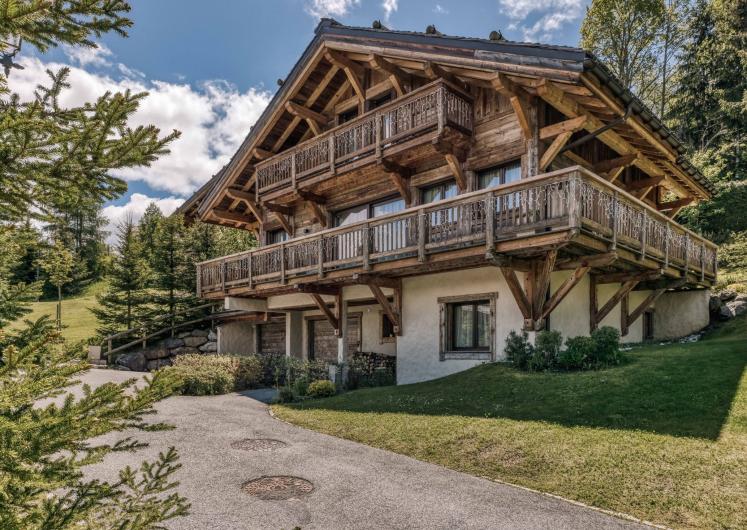 Image of Chalet Grey Fox