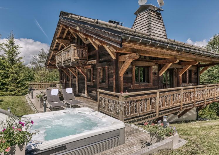 Image of Chalet Red Fox