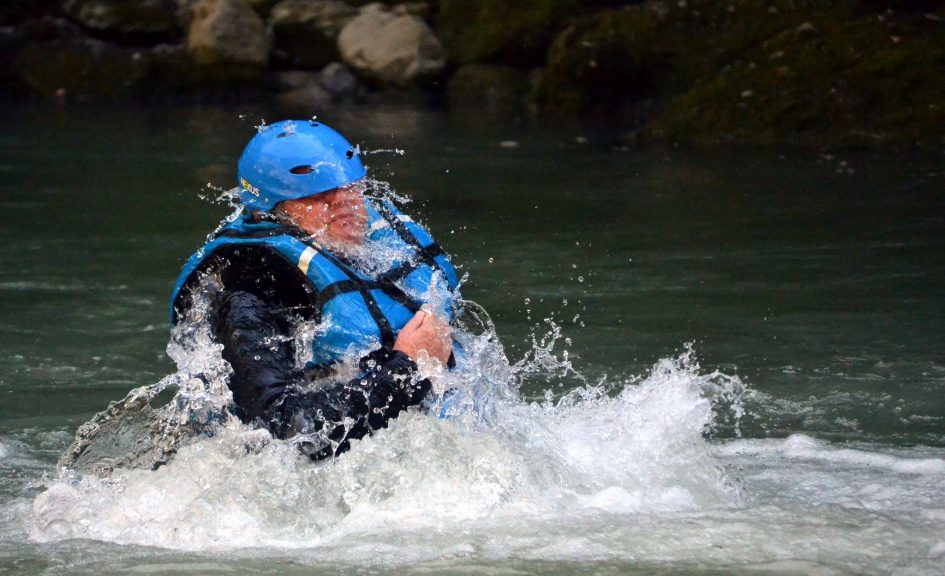 white water rafting in Morzine, water sports in Morzine, summer holiday in Morzine, Frogs Rafting in Morzine
