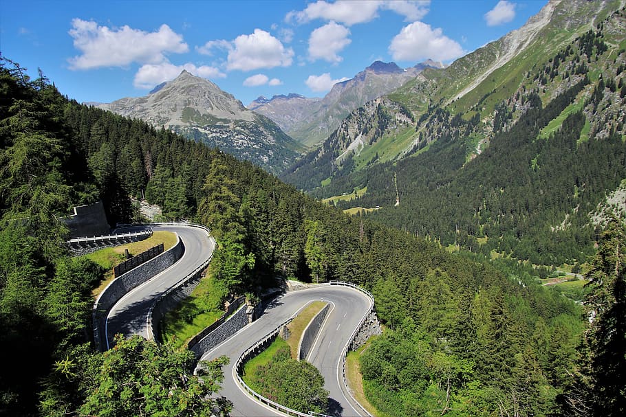 driving to the Alps, self-drive to the Alps, alpine roads