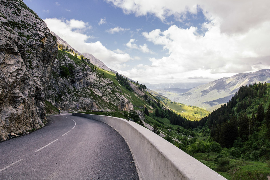 driving to the Alps, drive to the Alps, travelling to the Alps by car