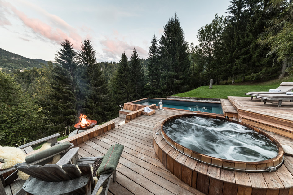 Les Gets, chalets in the alps with hot tubs, mountain view hot tubs, chalets with hot tubs 