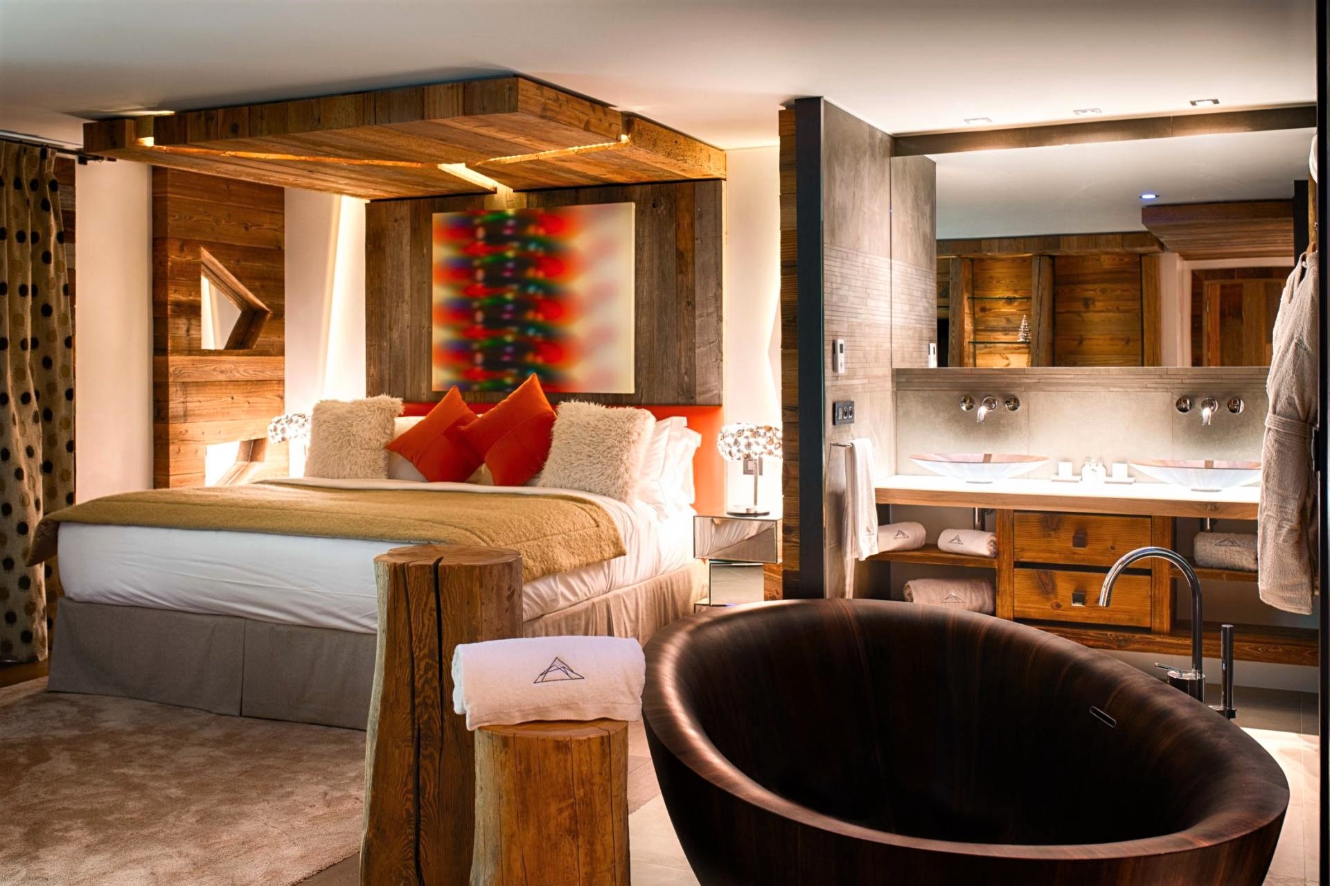 Cap Crystal Lodge, Tignes, luxury bedroom, luxury chalet holiday, French Alps summer holidays