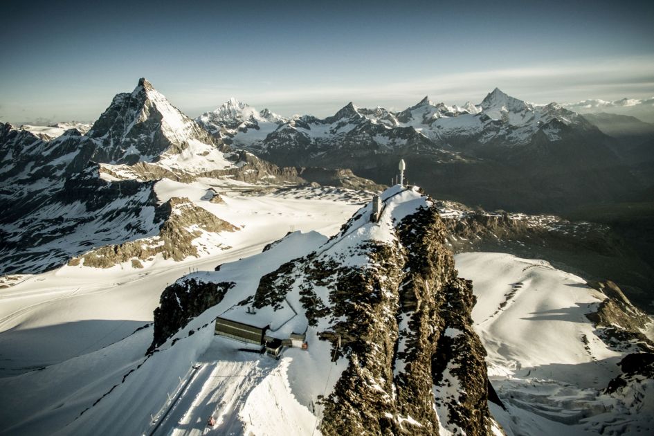 skiing in summer, summer skiing in Zermatt, Zermatt summer skiing, glacier skiing in Zermatt