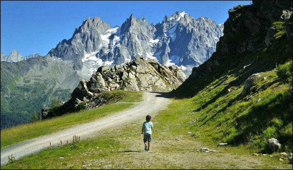 Hiking with Children in Chamonix. Credit: Chamonix Tourism:Ilaria Menchini hiking in Chamonix with children, family hikes in Chamonix