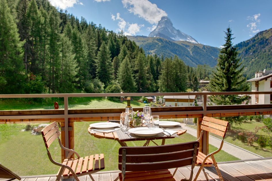 balcony views, summer chalet with mountain views, luxury summer chalet in Zermatt, chalet with Matterhorn views