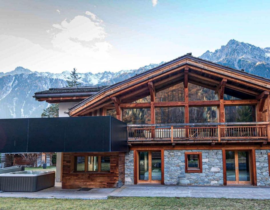 Chalet Bonami features as one of our luxury summer chalets with hot tubs, for your Chamonix summer holiday this year! 