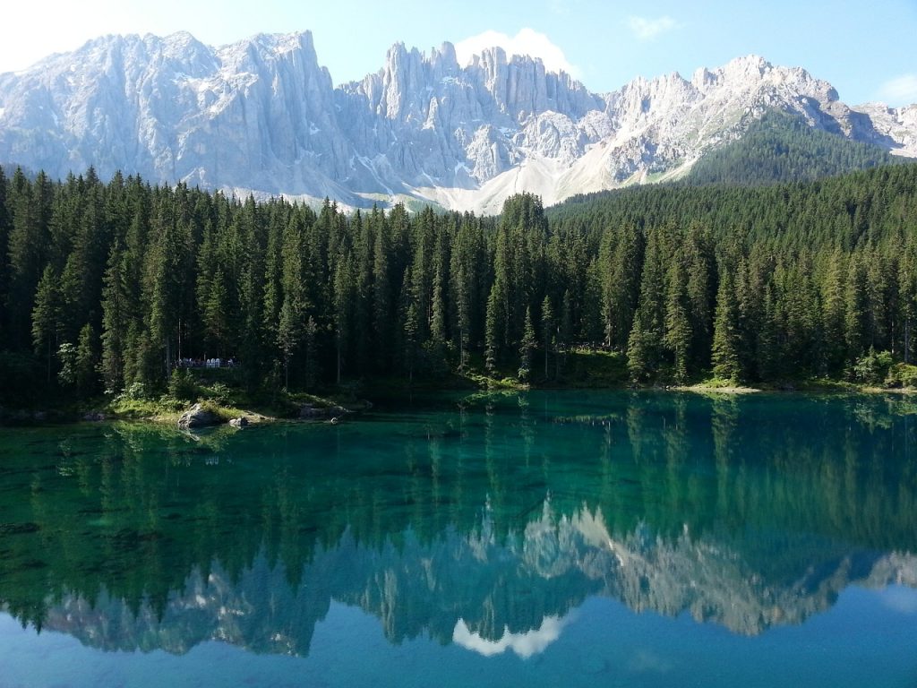 Best lakes in the Dolomites.