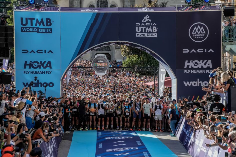 Runners lined up at the starting point of UTMB Mont Blanc.