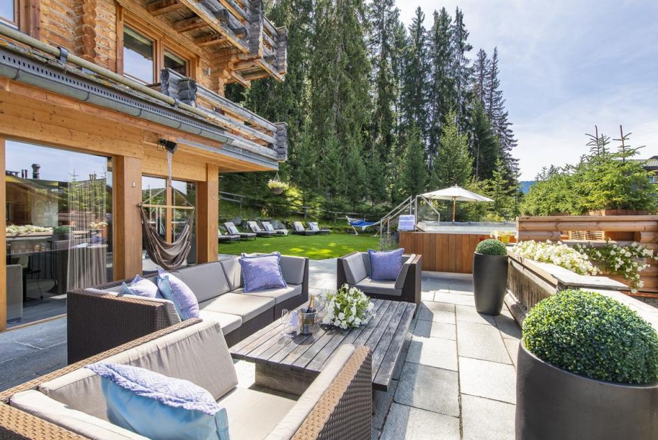 The Lodge is not only one of Verbier's large summer chalets, but one of the top 100 luxury chalets in the Alps. In summer, it's outdoor terrace, complete with lounge areas, hot tubs and a BBQ, is perfect to spend with the whole group.
